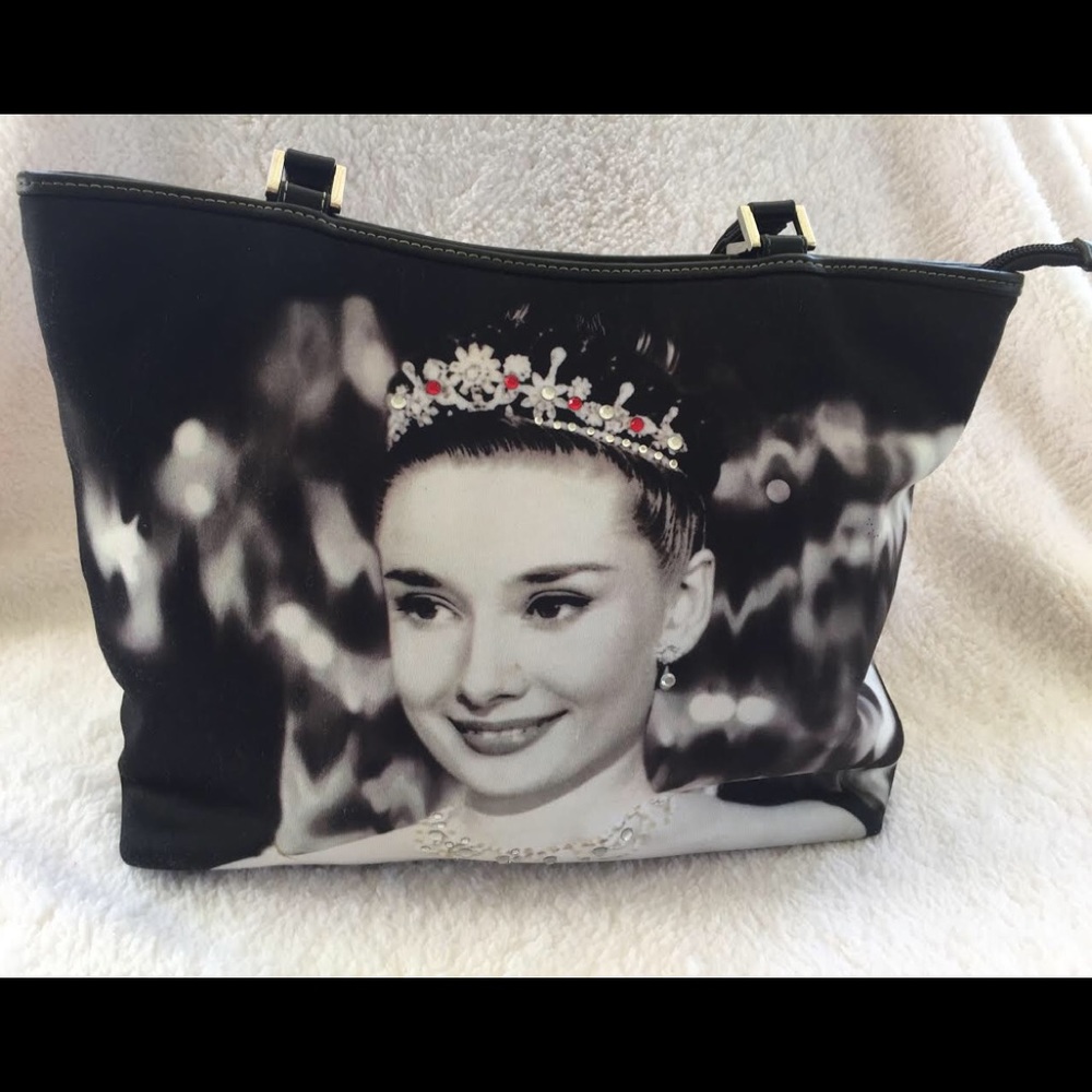Audrey Hepburn medium-sized purse